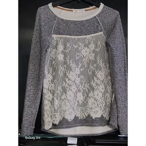 Jolt women's heather gray lace front overlay long sleeve top sz. Medium Boho
